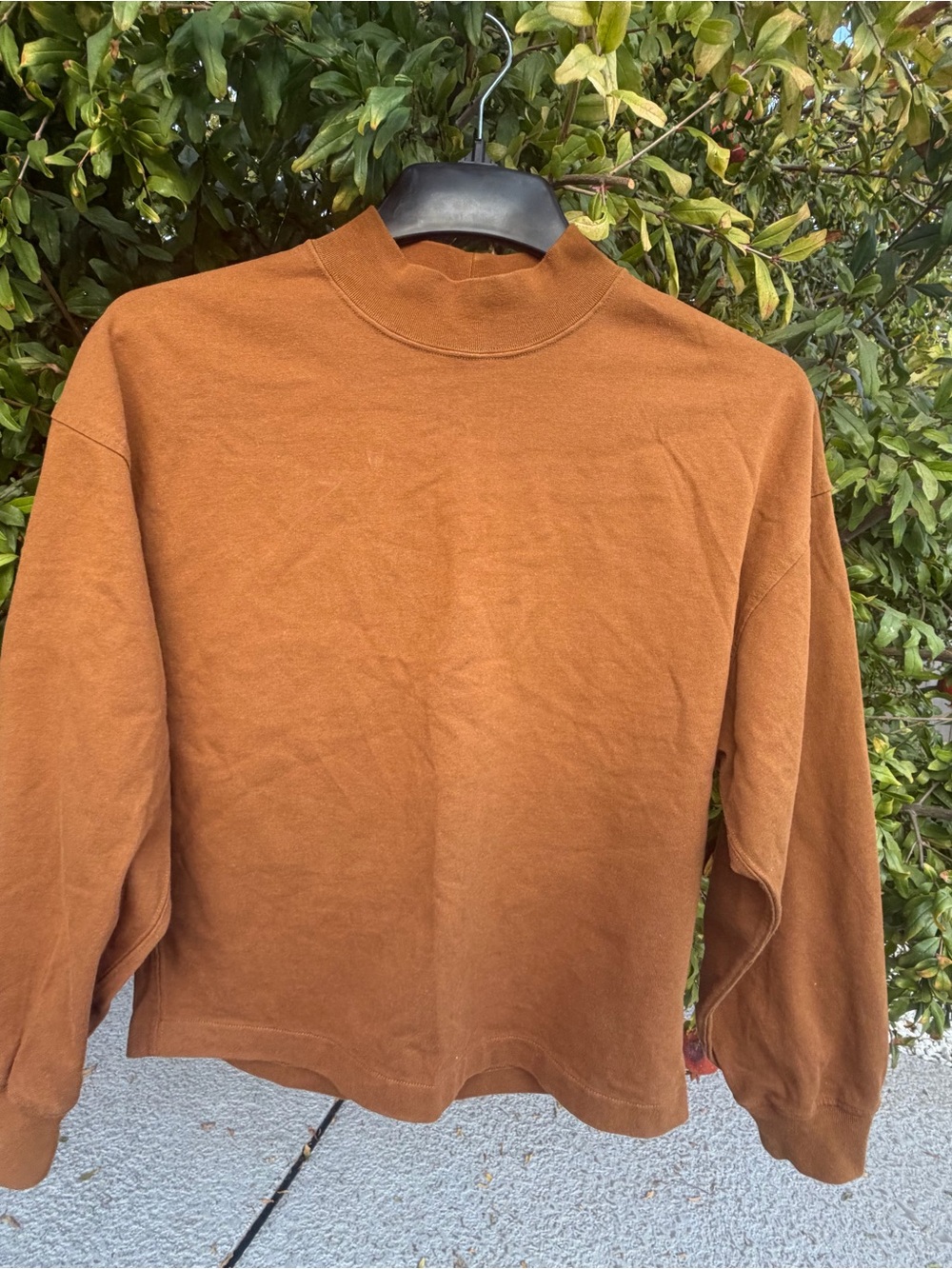UNICLO Classic Men's Mock Neck full sleeve shirt in Rust Brown size S
